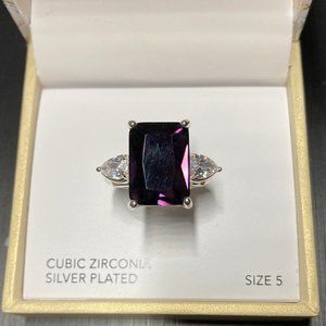NWT * Beautiful Purple Stone Ring